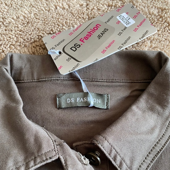 NWT, Olive Grey Denim Jacket, Size M - Picture 3 of 9